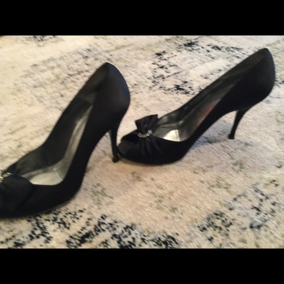 Stuart Weitzman Black Satin Peep Toe Heels - Picture 4 of 8